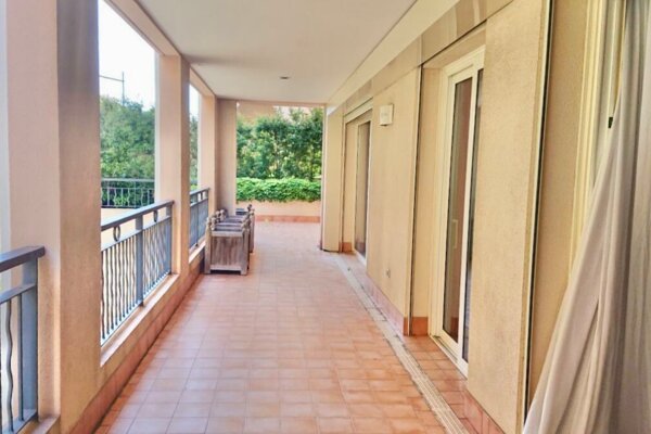 FONTVIEILLE MEMMO CENTER 8 ROOMS 1174 sqm PRIVATE POOL